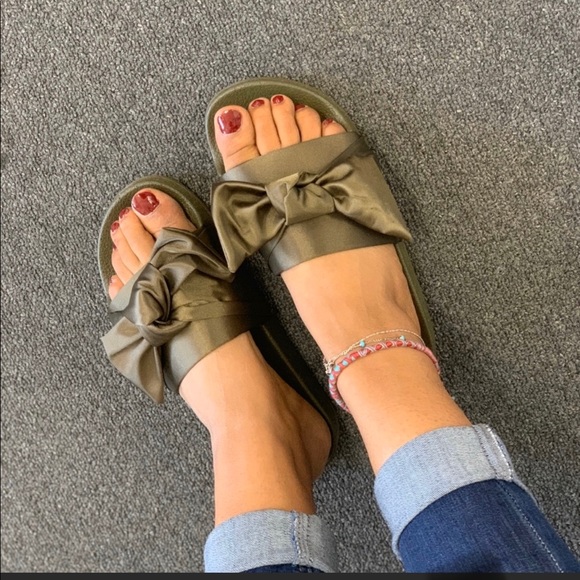 LADIES WIDE BAND OLIVE FRONT BOW COMFY SLIDES - Picture 3 of 8